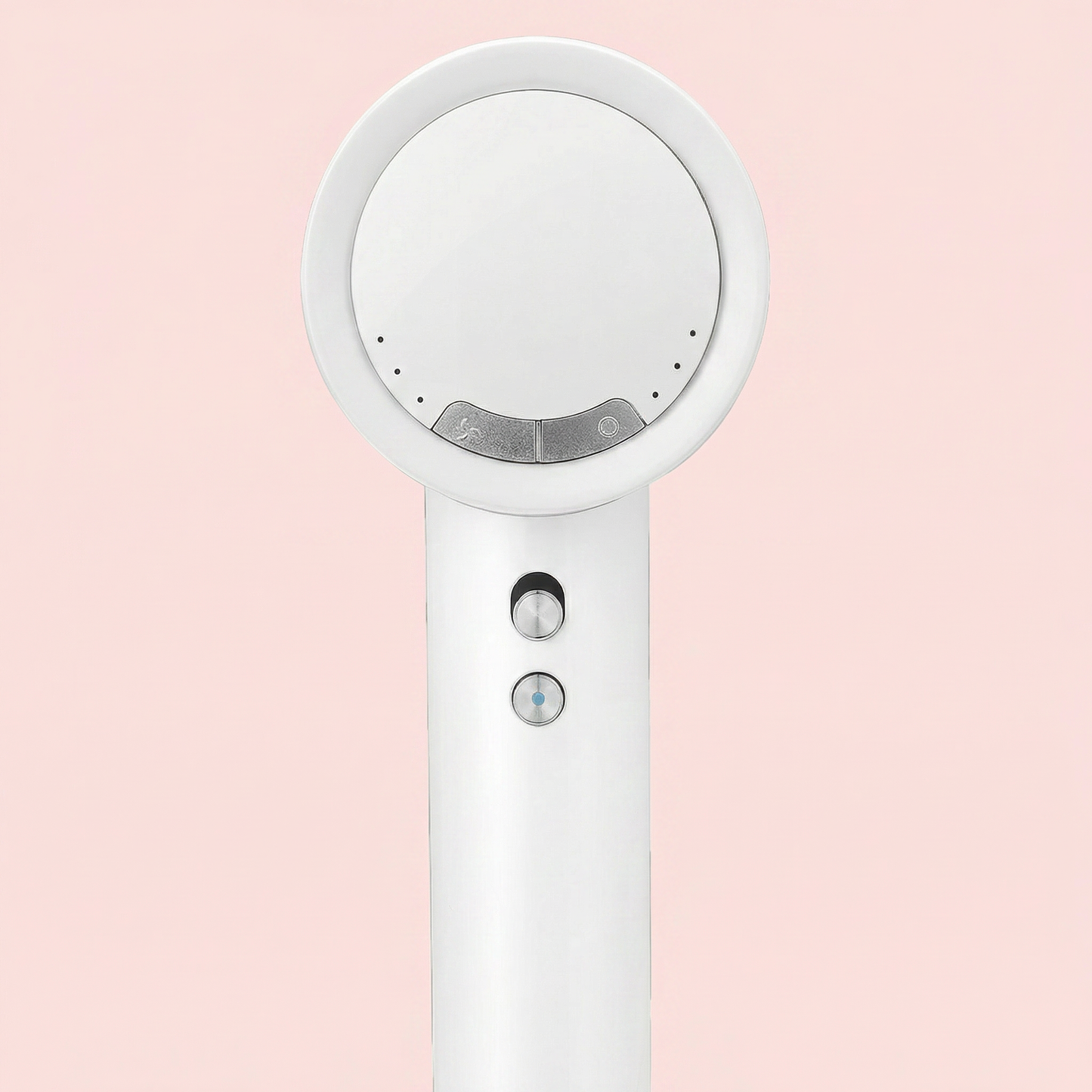 AirStraight™ — Le 2-en-1 qui sèche et lisse en une passe